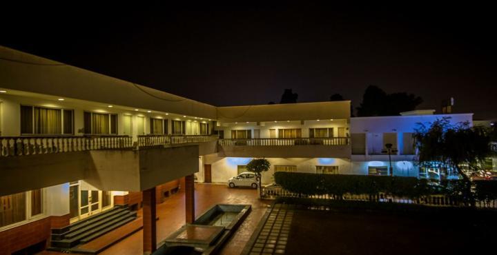 Grand Hotel Agra  Dış mekan fotoğraf
