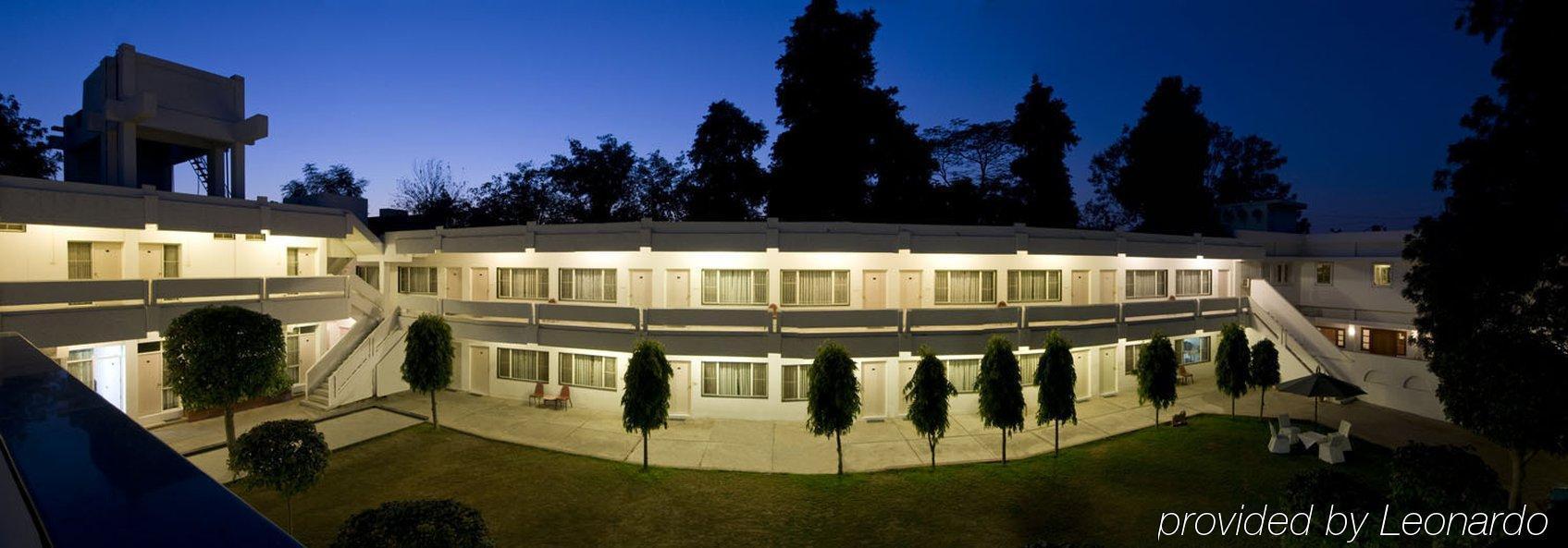 Grand Hotel Agra  Dış mekan fotoğraf