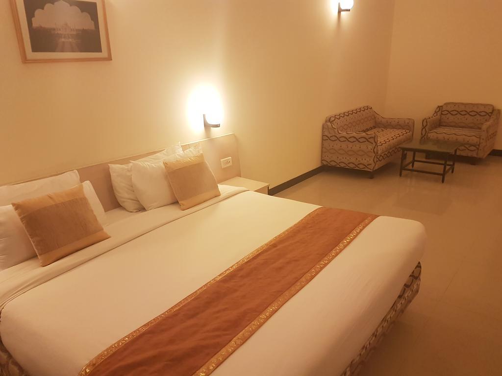 Grand Hotel Agra  Dış mekan fotoğraf